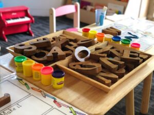 保育園のお迎えに遅刻して誰もいなくなった園内
