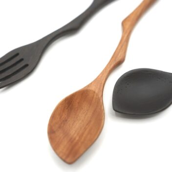 小枝のスプーンしずく